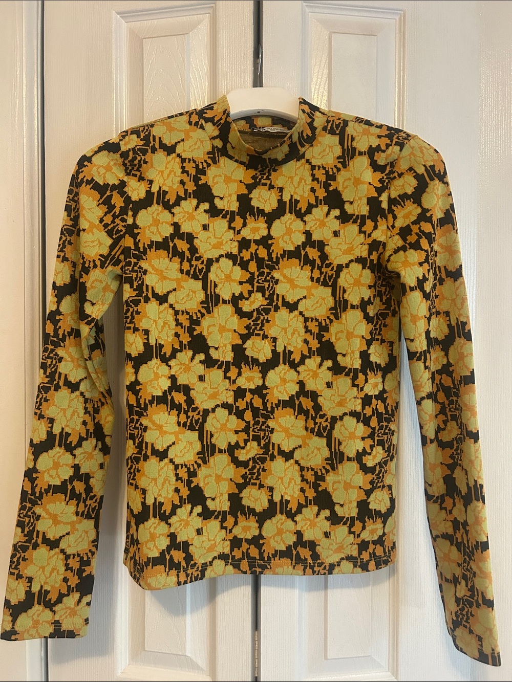Floral Pattern Long Sleeve Knit Top in Black and Mustard ZARA